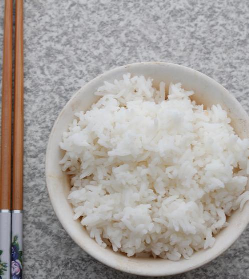 3/4 كوب أرز أبيض مطبوخ