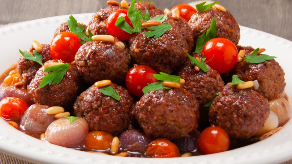 Meatballs with Burgul and pomegranate sauce