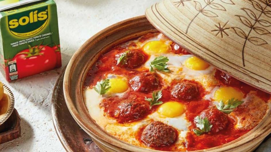 وصفة الطاجن المغربي بكرات اللحم ووصفة صلصة الطماطم – كفتة مكوّرة