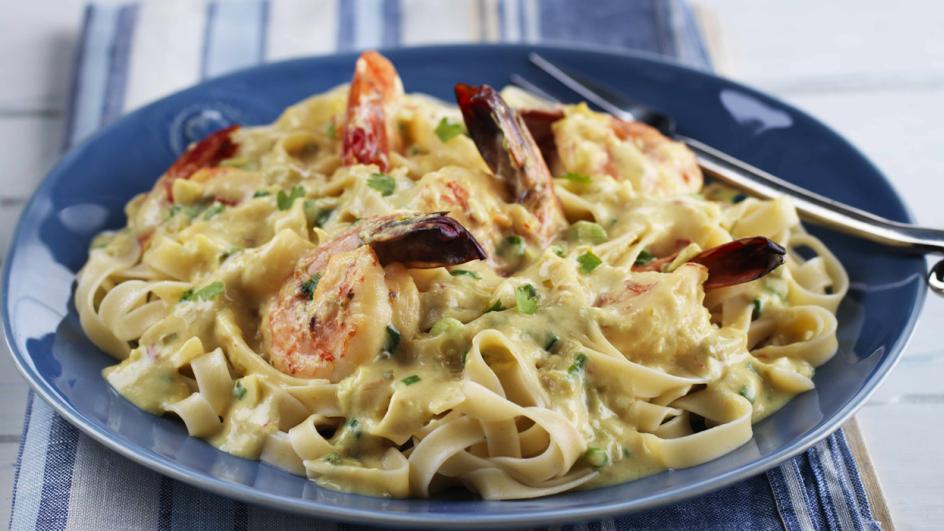 Linguine with Prawns and Creamy Thai Sauce