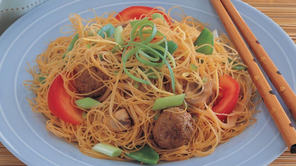 Rice Noodles with Lamb Meat Balls