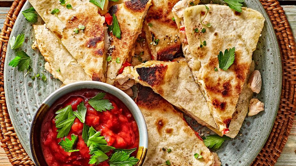 Chicken-Quesadillas كاساديا الدجاج