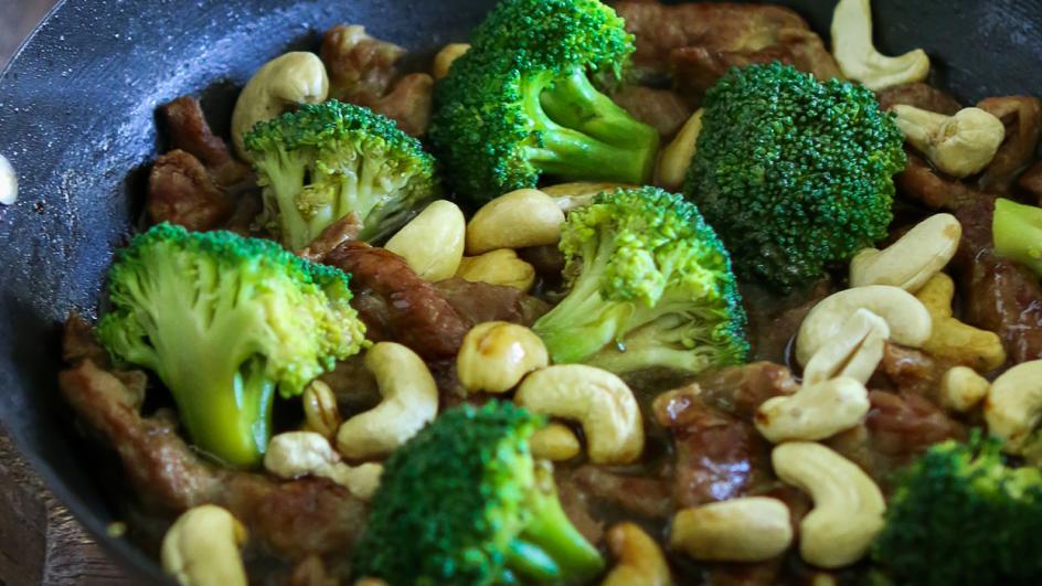 Beef & Broccoli Stir-fry with Cashews