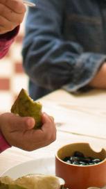 https://www.maggiarabia.com/sites/default/files/styles/search_result_153_272/public/Teaching%20Children%20to%20Identify%20Different%20Tastes.jpg?itok=BGSYYvFs