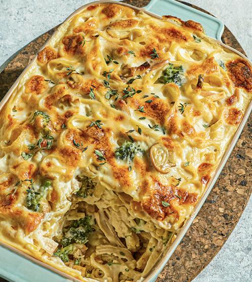 Fettuccini with Chicken and vegetables Gratin