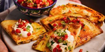 jalapenos cheese tortilla with garlic coriander spread