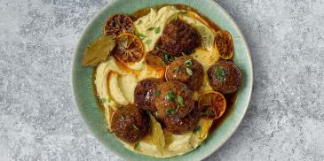 Meatballs with Lemon Bay leaf Sauce